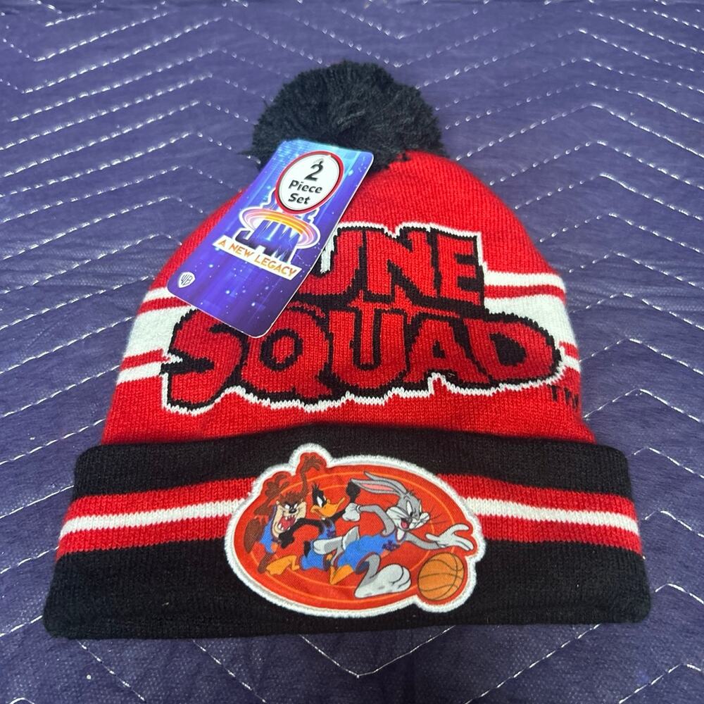 Space Jam 2 Piece Beanie and Gloves